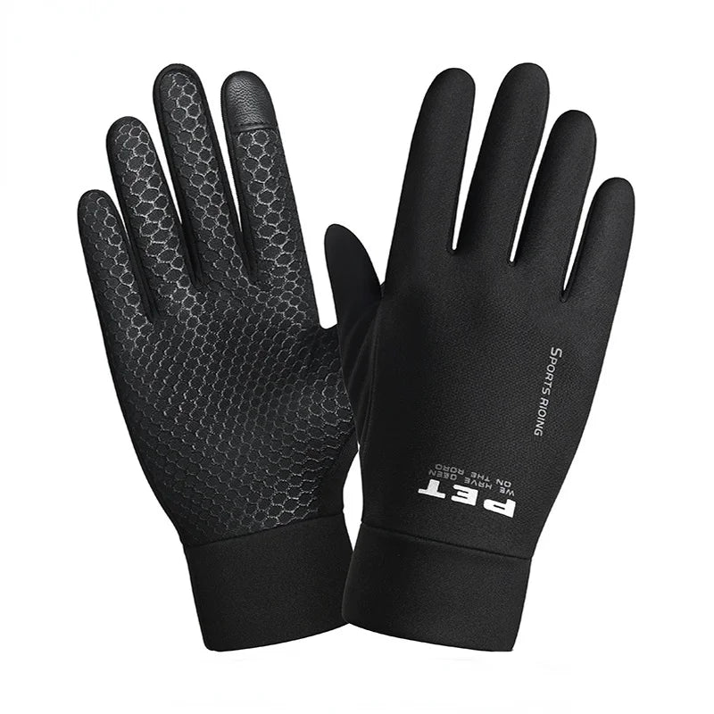 Black half-finger gloves for weightlifting and cycling